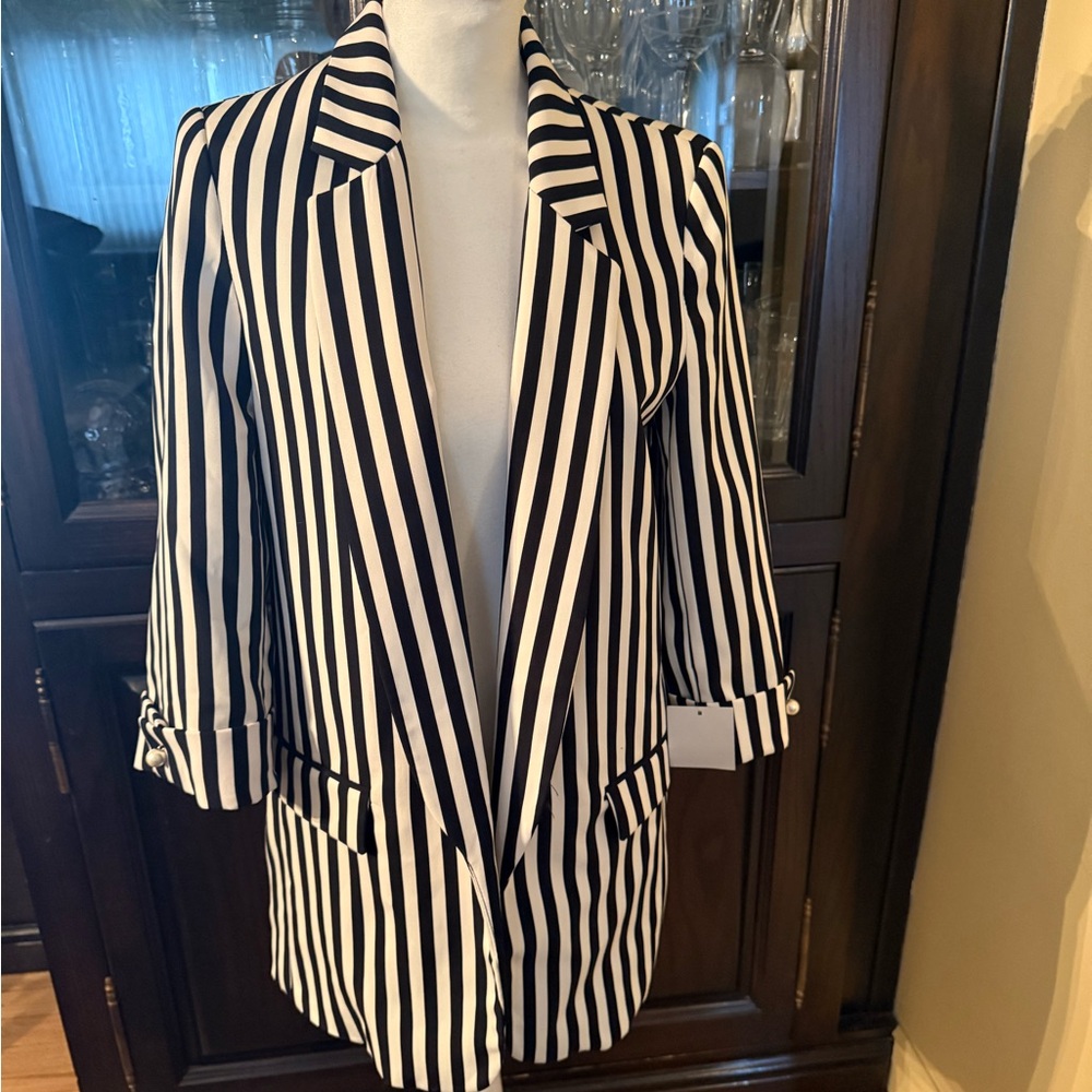 ZARA NWT Black and White Striped Women's Blazer